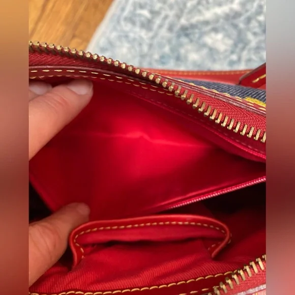 Vintage Dooney & Bourke RARE Red Paint-splash Small Banana Baguette Bag NWOT - Picture 15 of 16